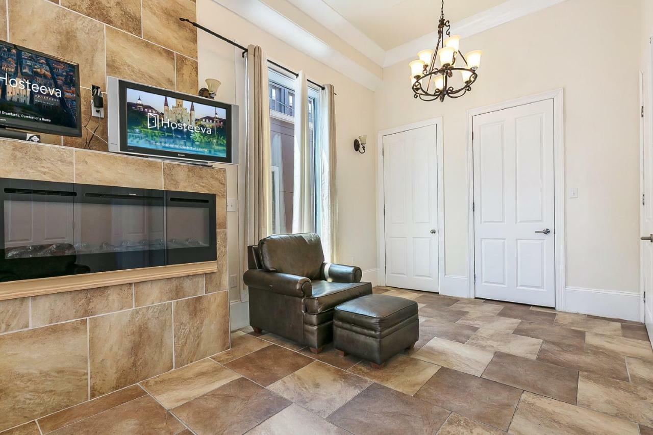 Spacious 4Br Condo On Carondelet Near All Hot Spo 뉴올리언스 외부 사진